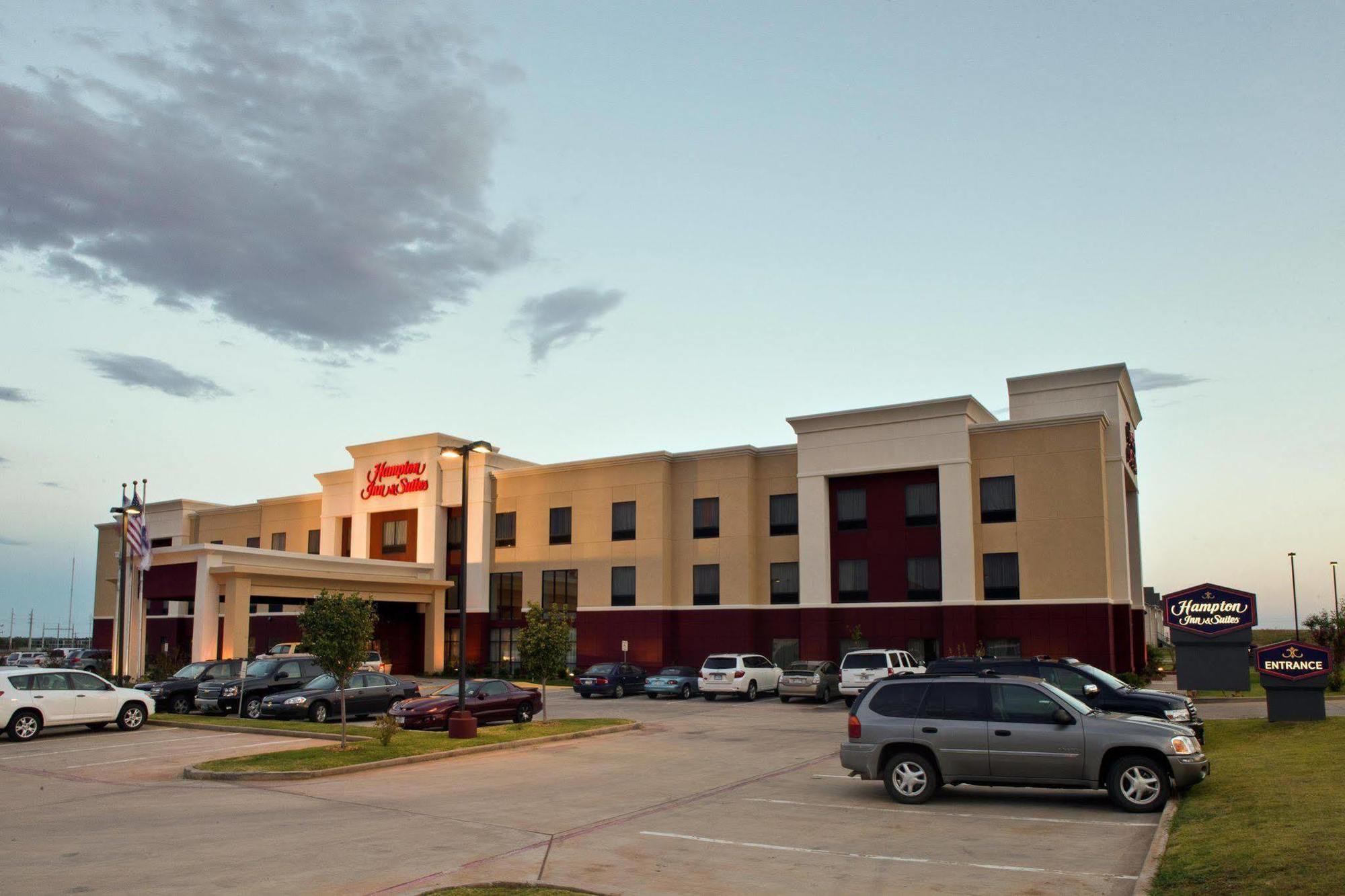 Hampton Inn & Suites Childress Exteriör bild