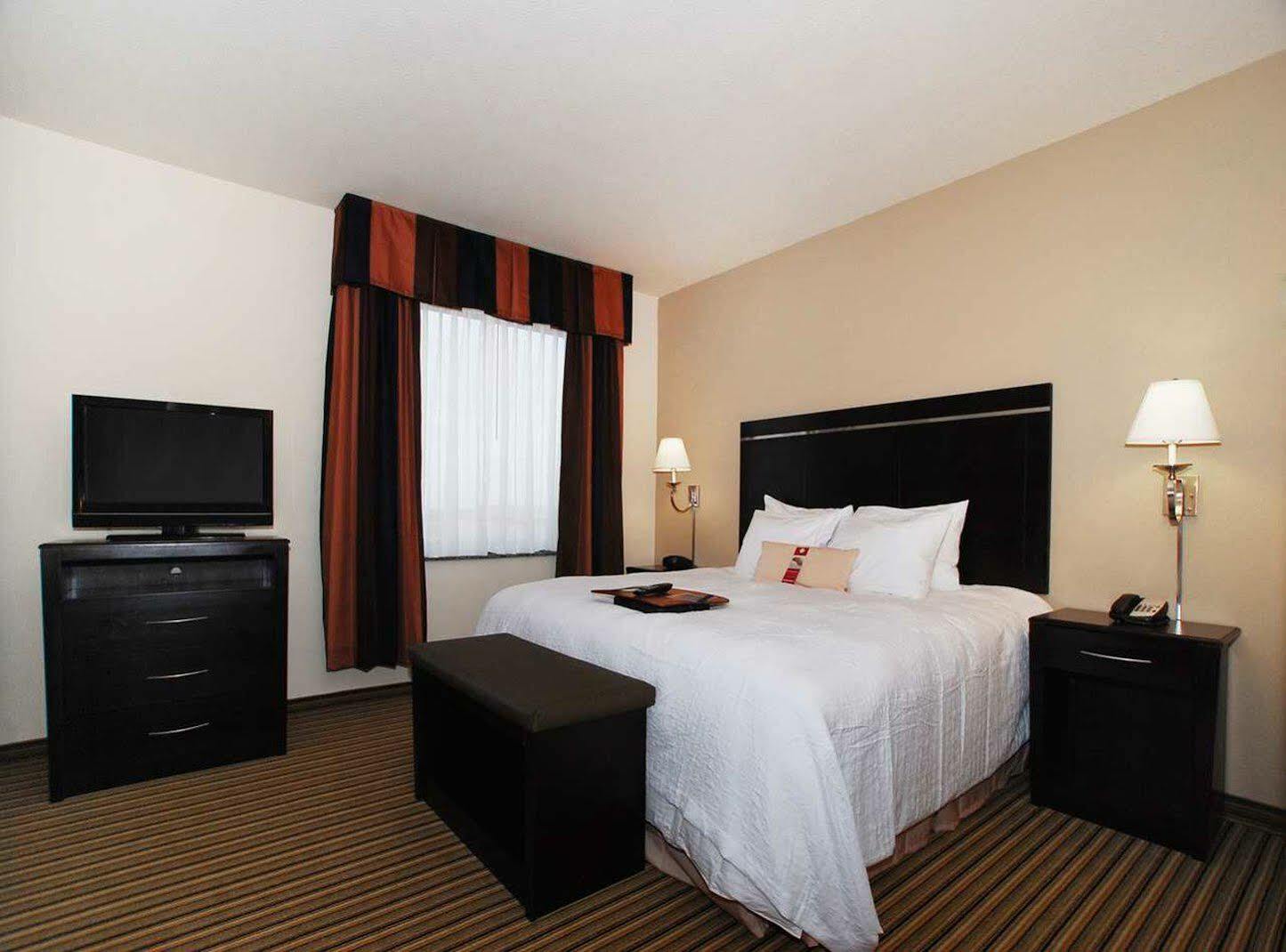 Hampton Inn & Suites Childress Exteriör bild